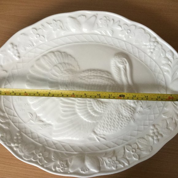 large Japanese Turkey serving dish platter plate white 17" 5/8 long made i Japan - Picture 1 of 7